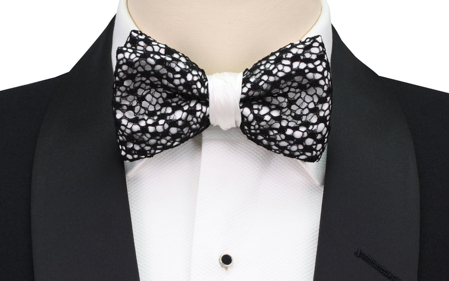 Mimi Fong Lace Bow Tie in Black & White