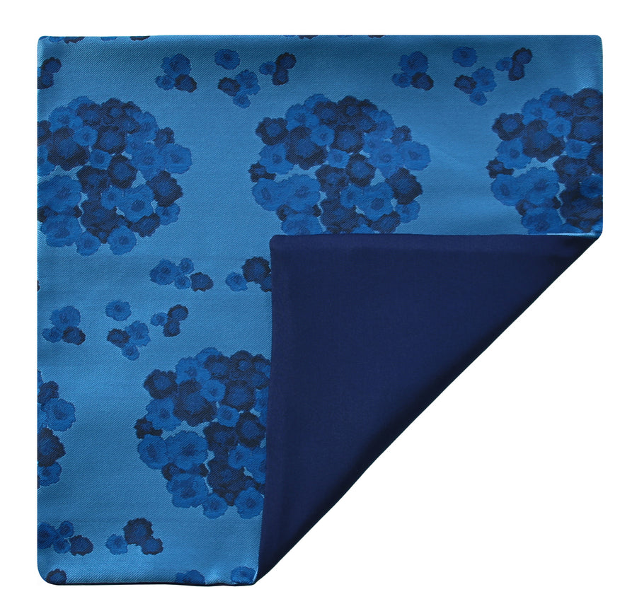 Mimi Fong Reversible Lantana Silk Pocket Square in Blue